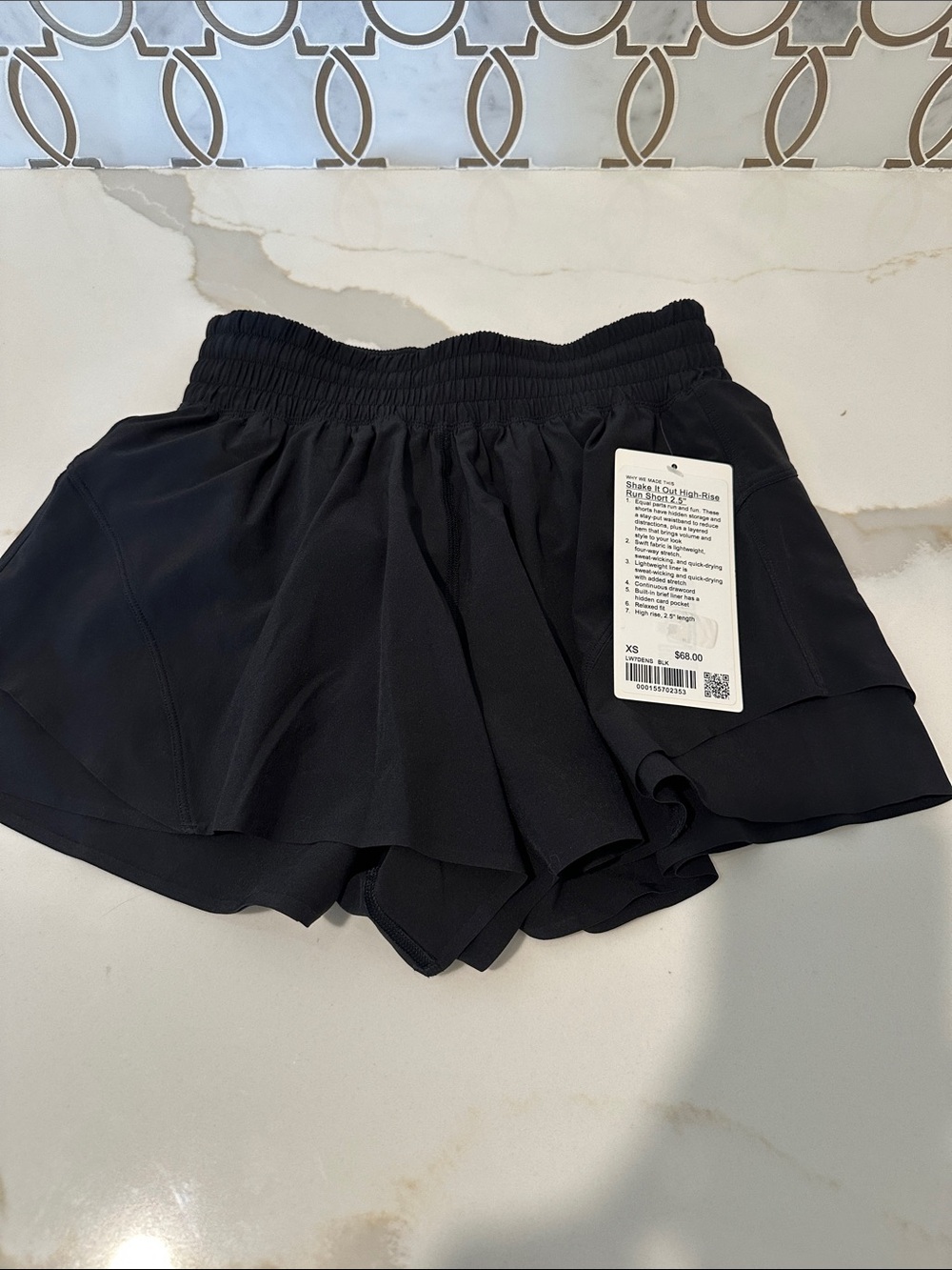 NWT lululemon shake it out high rise running short 2.5 black xs